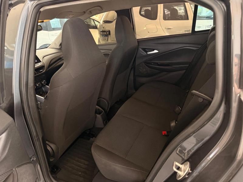 Chevrolet Onix 10mt - foto 9
