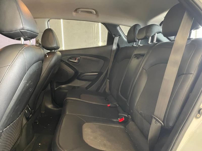 Hyundai ix35 Gl - foto 12
