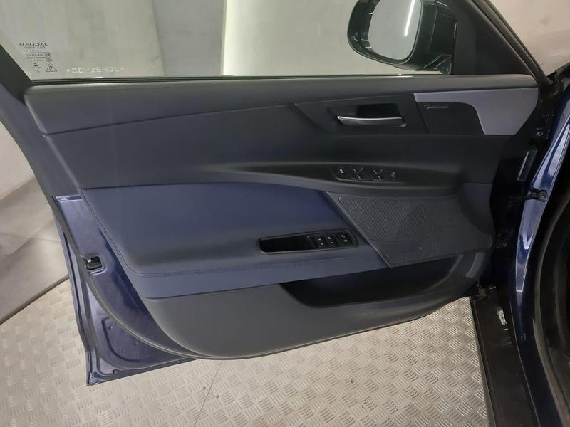 Jaguar Jag Xe P250 R Sport - foto 9