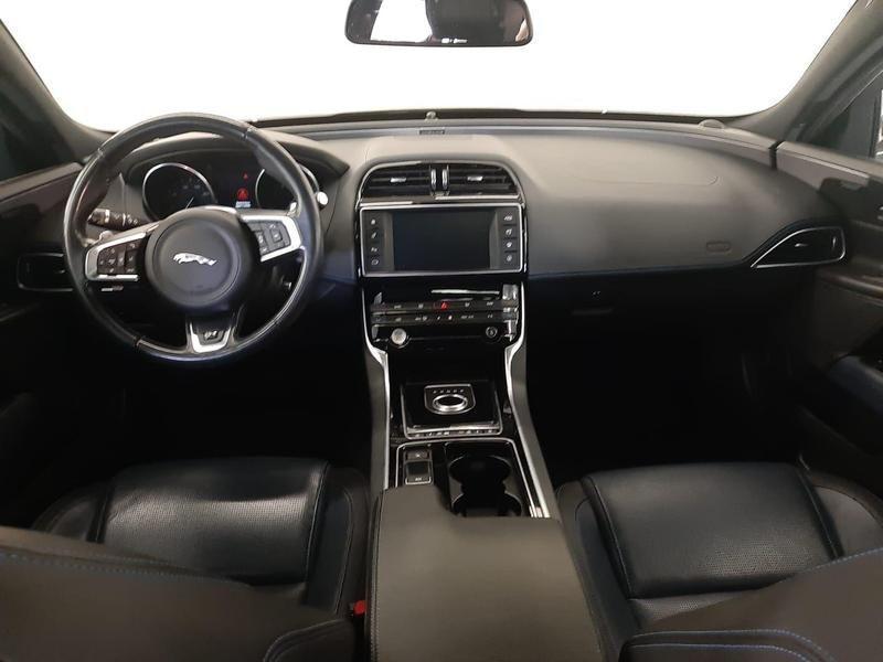 Jaguar Jag Xe P250 R Sport - foto 11