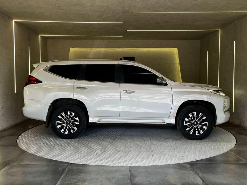 Mitsubishi Pajero Sport Hpe - foto 4