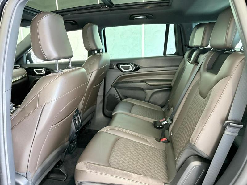 Jeep Commander Overland Td380 4X4 Turbo Diesel - foto 14