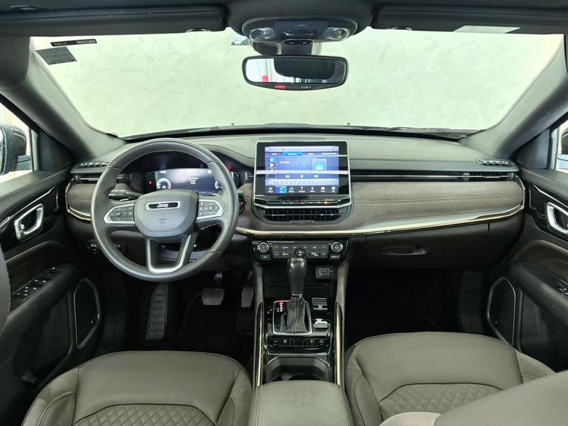 Jeep Commander Overland Td380 4X4 Turbo Diesel - foto 13
