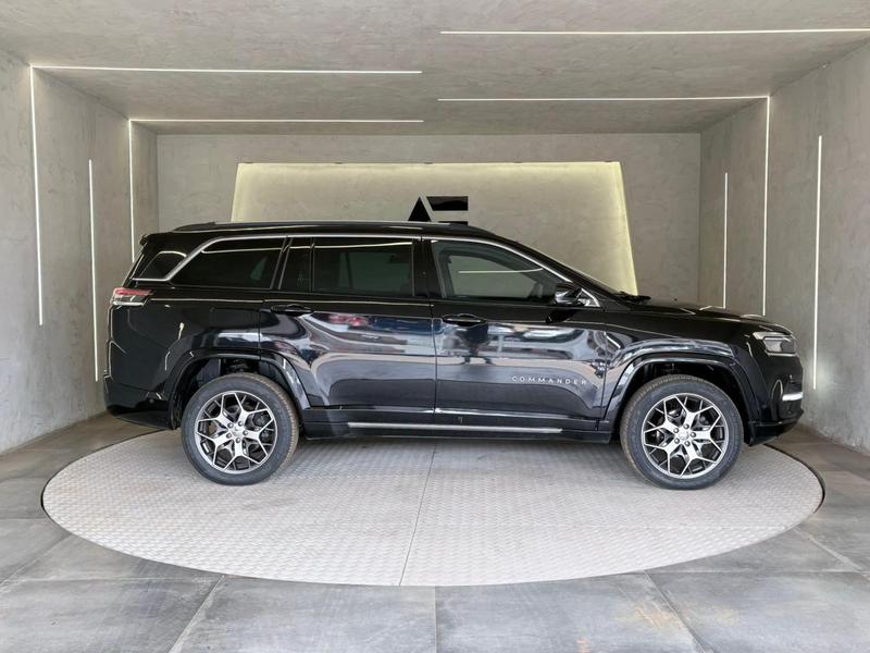 Jeep Commander Overland Td380 4X4 Turbo Diesel - foto 4