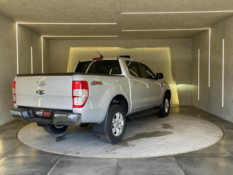 Ford Ranger XLT Cd Diesel 3.2 - foto 8