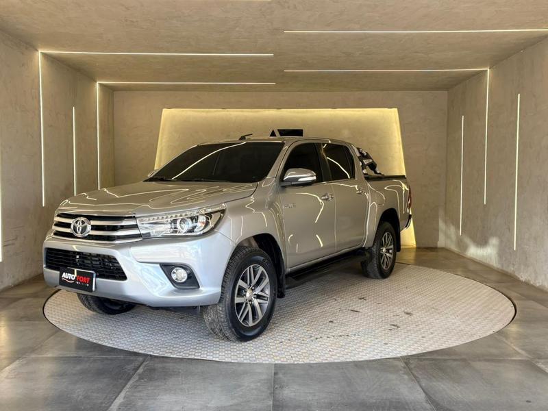 Toyota Hilux Cd Srx 4X4 28 TDI 16V Diesel Automático - foto 3