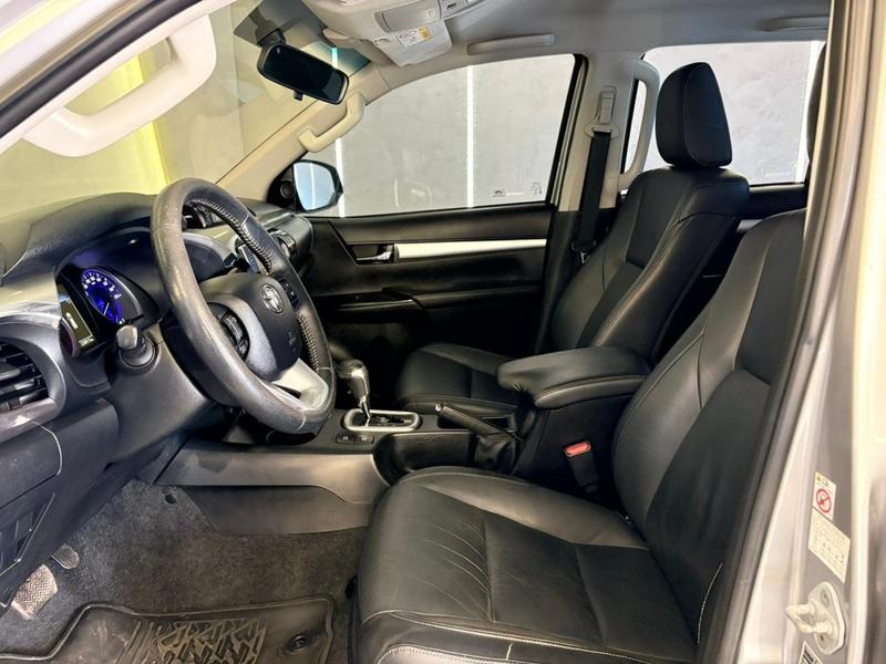 Toyota Hilux Cd Srx 4X4 28 TDI 16V Diesel Automático - foto 9