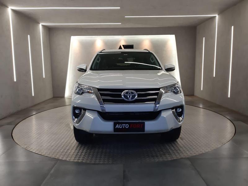 Toyota SW4 Srx 4X4 28 TDI 16V Dies Automático - foto 2