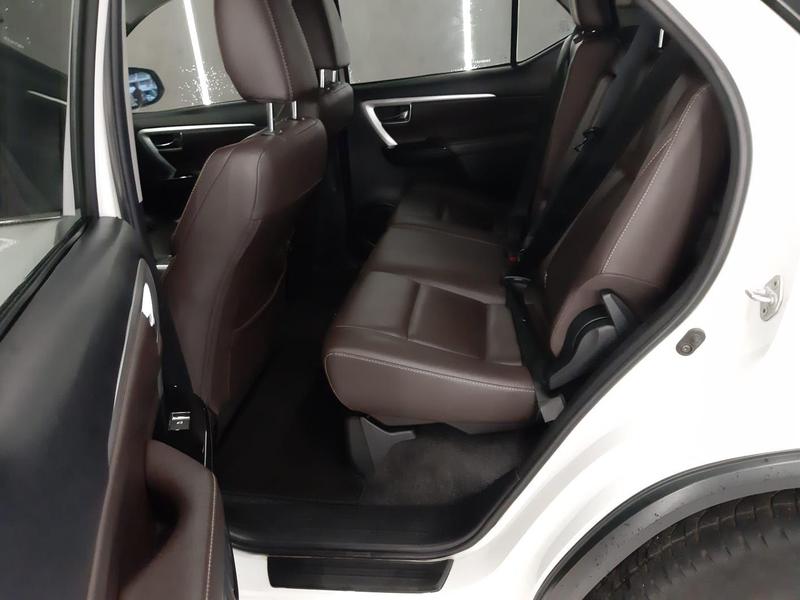 Toyota SW4 Srx 4X4 28 TDI 16V Dies Automático - foto 11