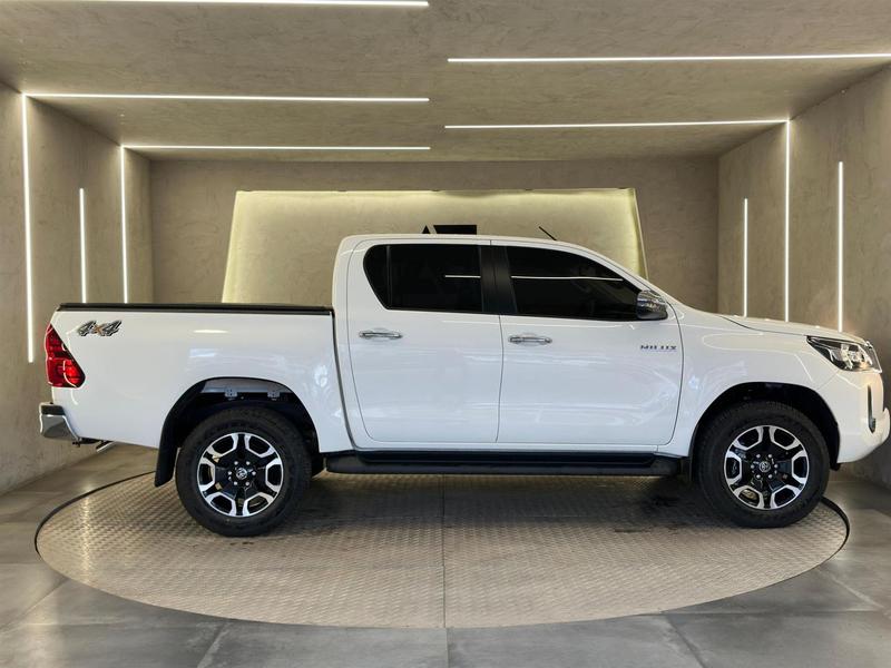 Toyota Hilux Cd Srv 4X4 28 TDI Diesel Automático - foto 4
