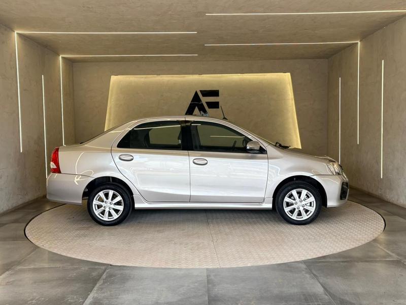 Toyota Etios Sedan Xls 1.5 - foto 4