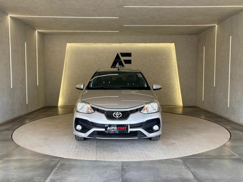 Toyota Etios Sedan Xls 1.5 - foto 2