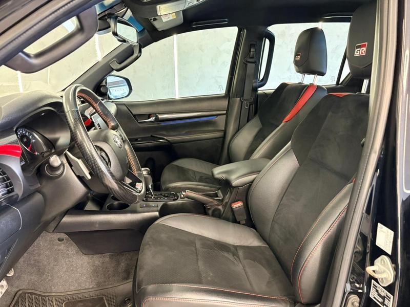 Toyota Hilux Cd Gr S 4X4 28 TDI Dies Automático - foto 13