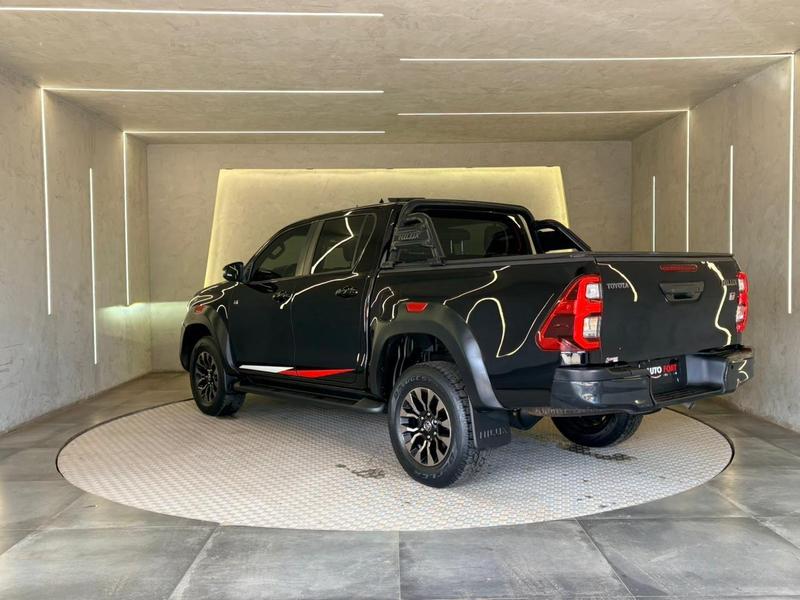 Toyota Hilux Cd Gr S 4X4 28 TDI Dies Automático - foto 8