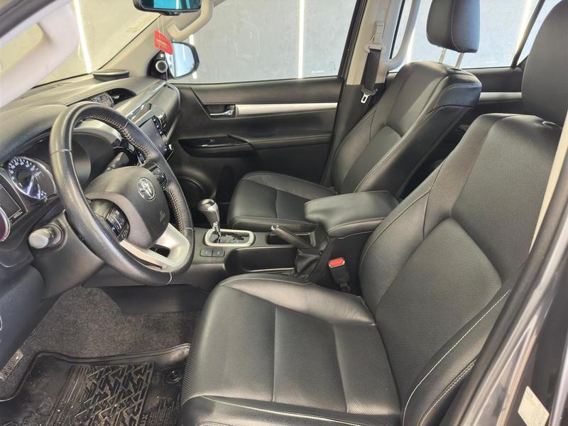 Toyota Hilux Cd Srx 4X4 28 TDI 16V Diesel Automático - foto 12