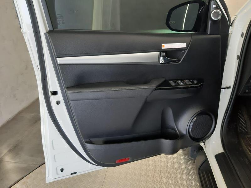 Toyota Hilux Cd Srx 4X4 28 TDI 16V Diesel Automático - foto 9