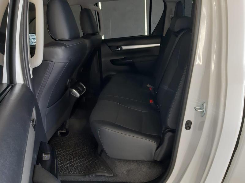 Toyota Hilux Cd Srx 4X4 28 TDI 16V Diesel Automático - foto 12