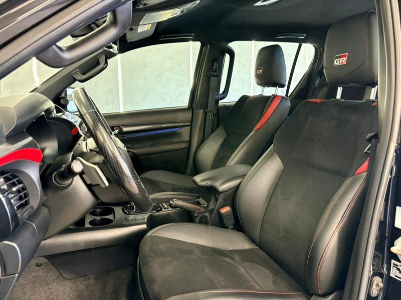 Toyota Hilux Cd Gr S 4X4 28 TDI Dies Automático - foto 13