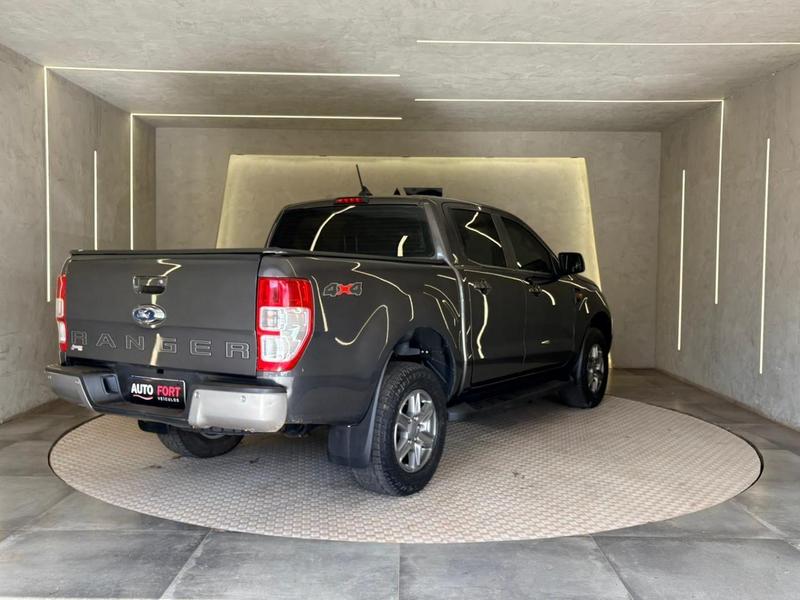Ford Ranger Xls 22 4X4 Diesel Automático - foto 13