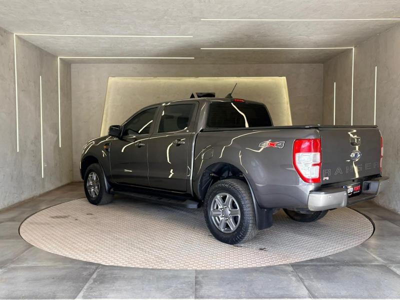 Ford Ranger Xls 22 4X4 Diesel Automático - foto 7