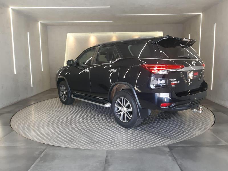 Toyota SW4 Srx 4X4 28 TDI 16V Dies Automático - foto 8