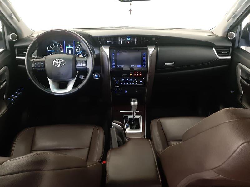 Toyota SW4 Srx 4X4 28 TDI 16V Dies Automático - foto 10