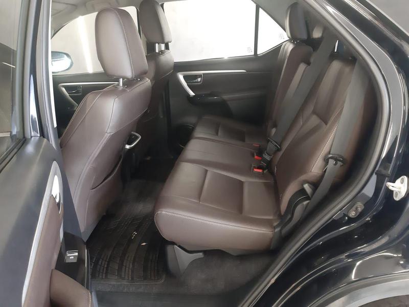 Toyota SW4 Srx 4X4 28 TDI 16V Dies Automático - foto 12