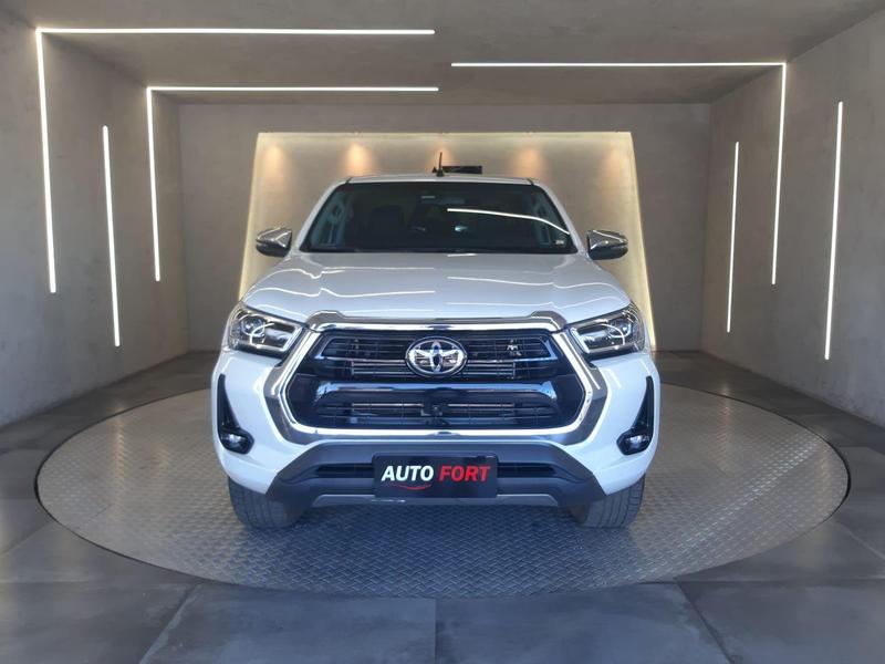 Toyota Hilux Cd Srx 4X4 28 TDI 16V Diesel Automático - foto 2