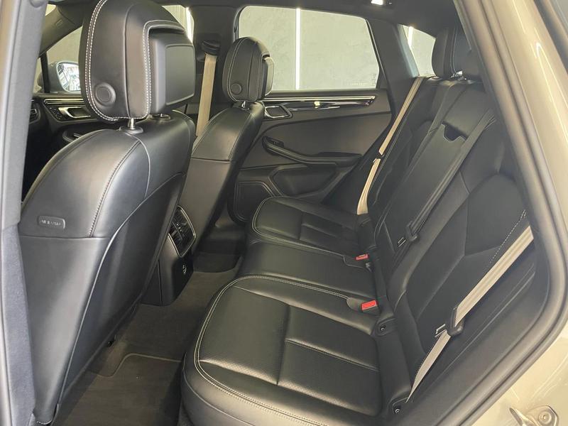 Porsche Macan 2.0 Turbo - foto 16