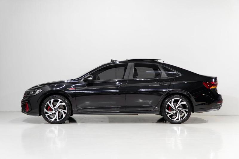 Volkswagen Jetta 2024 à venda