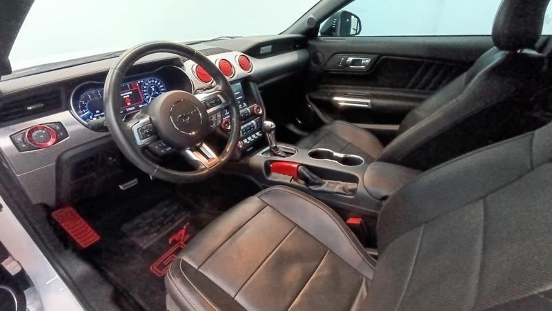 Ford Mustang GT - foto 17