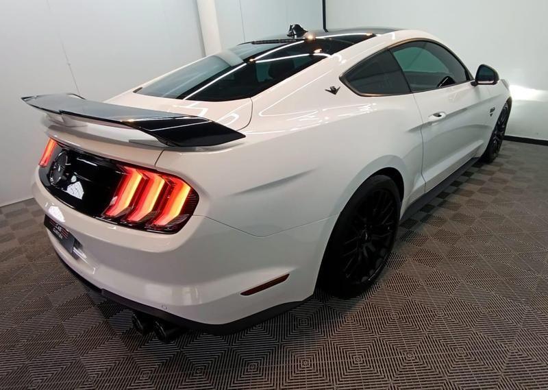 Ford Mustang GT - foto 5