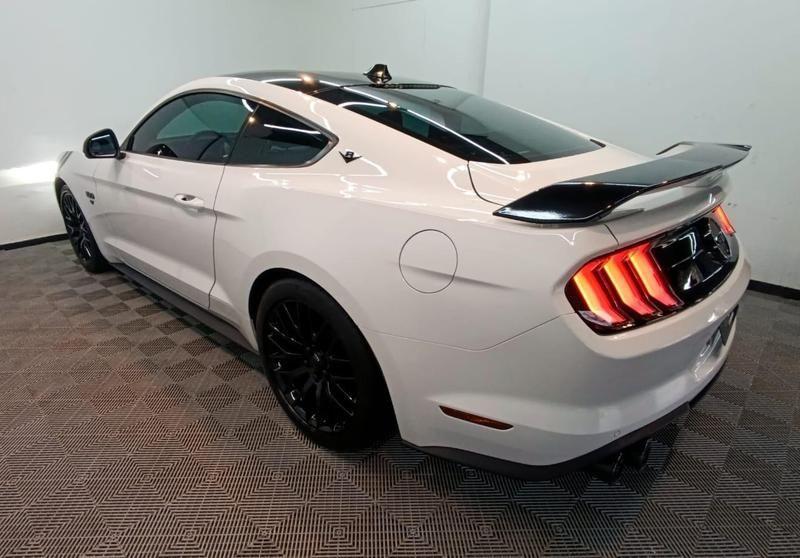 Ford Mustang GT - foto 6