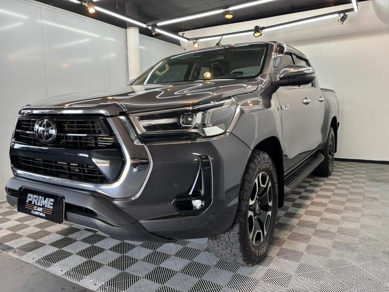 Toyota Hilux 28 Srx 4X4 28 TDI 16V Diesel Automático - foto 4