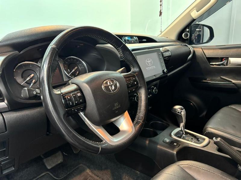 Toyota Hilux 28 Srx 4X4 28 TDI 16V Diesel Automático - foto 11