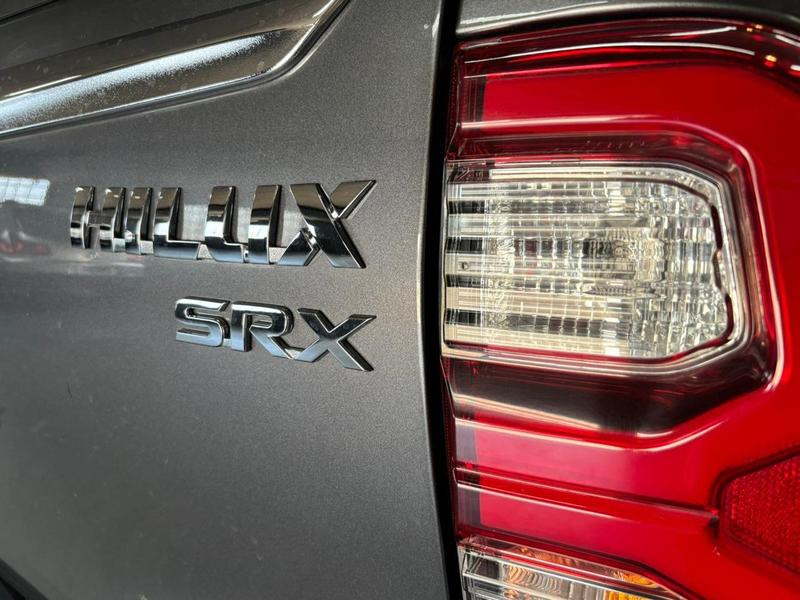 Toyota Hilux 28 Srx 4X4 28 TDI 16V Diesel Automático - foto 8