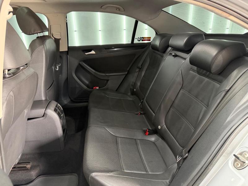 Volkswagen Jetta 2.0 - foto 10