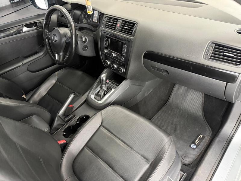 Volkswagen Jetta 2.0 - foto 12