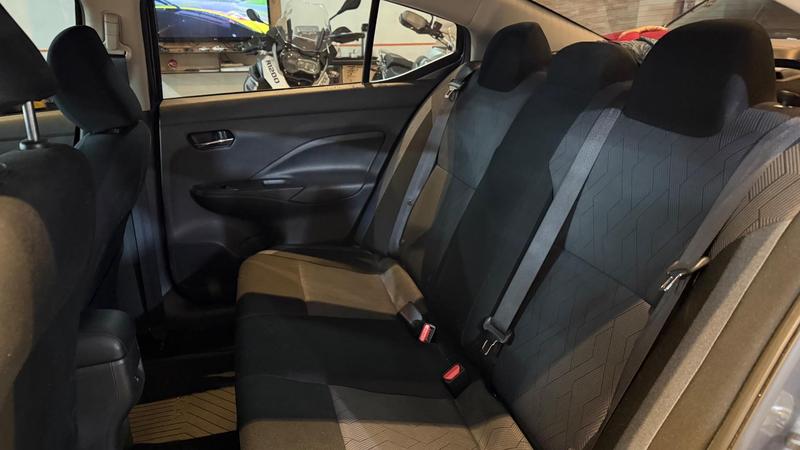 Nissan Versa Advnc CVT - foto 13