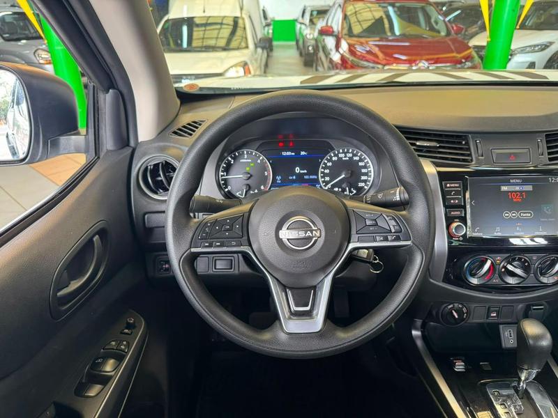 Nissan Frontier Atk X4 - foto 11