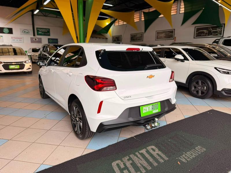 Chevrolet Onix 10mt Hb - foto 8