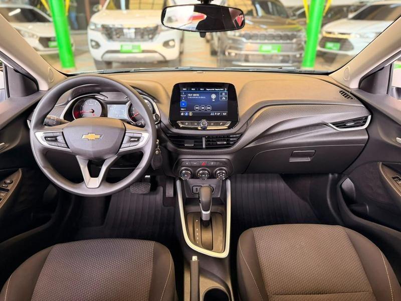 Chevrolet Onix Plus 10tat - foto 9