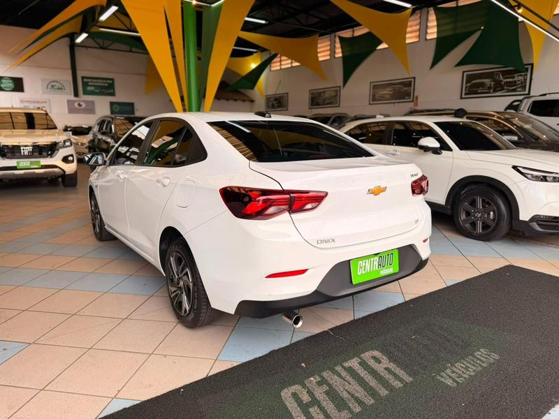 Chevrolet Onix Plus 10tat - foto 8