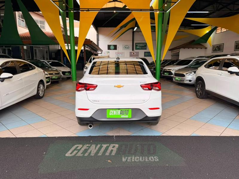 Chevrolet Onix Plus 10tat - foto 7