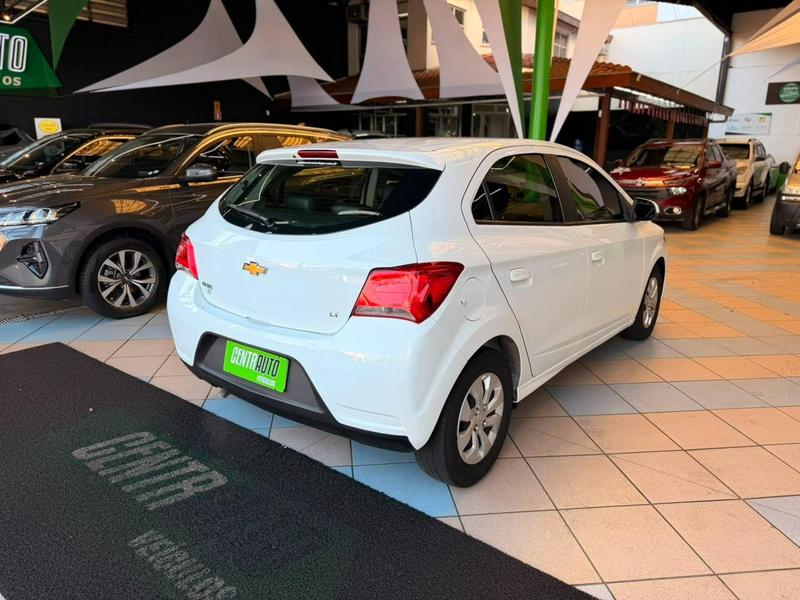 Chevrolet Onix 1.0 LT 8V Flex 4P Manual - foto 6