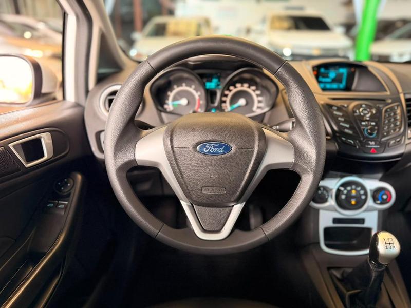 Ford Fiesta 16se - foto 10