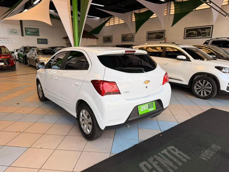 Chevrolet Onix 10mt LT - foto 8
