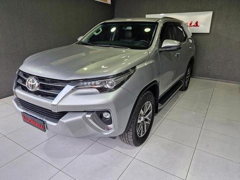 Toyota Hilux SRX 4X4 AT 2.8 TB 2018