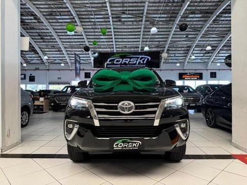 TOYOTA HILUX SW4 SRX 4X4 2.8 TDI 16V DIES. AUT.