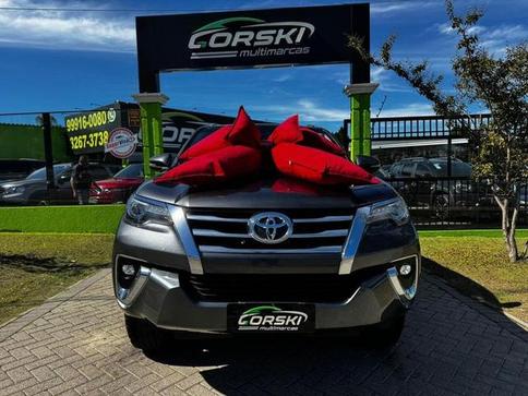 TOYOTA HILUX SW4 SRX 4X4 2.8 TDI 16V DIES. AUT.